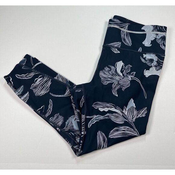 NWOT Athleta Floral Sonic Capri Navy White Reflective Style 291787 Size Medium - Picture 5 of 10